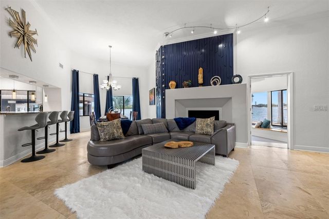 2785 BAYSIDE DRIVE S, St Petersburg, FL 33705