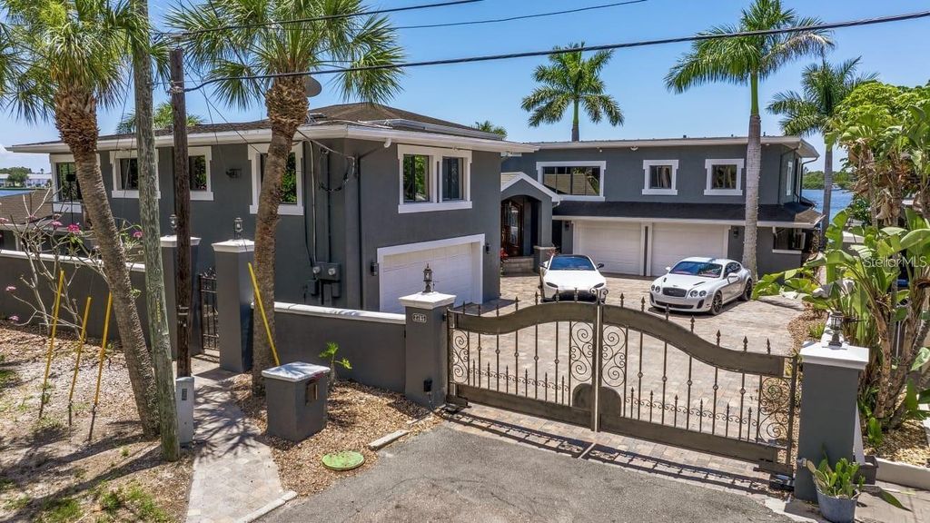 2785 BAYSIDE DRIVE S, St Petersburg, FL 33705