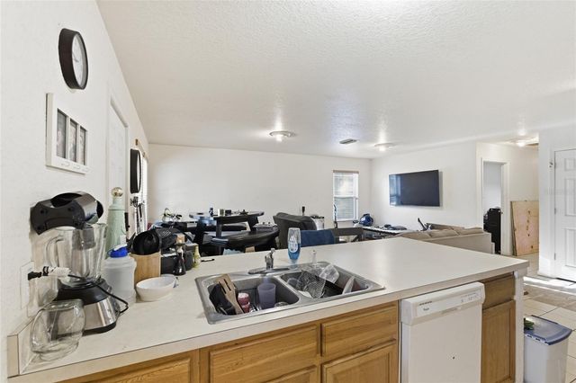 8439 RADIO LANE, Tampa, FL 33619