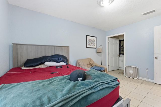 8439 RADIO LANE, Tampa, FL 33619