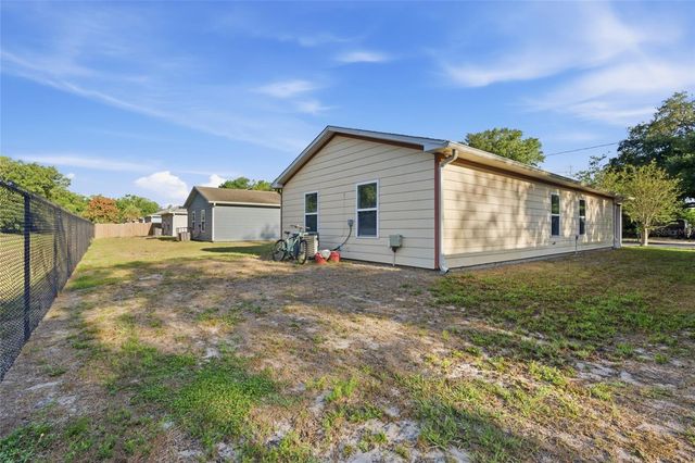 8439 RADIO LANE, Tampa, FL 33619