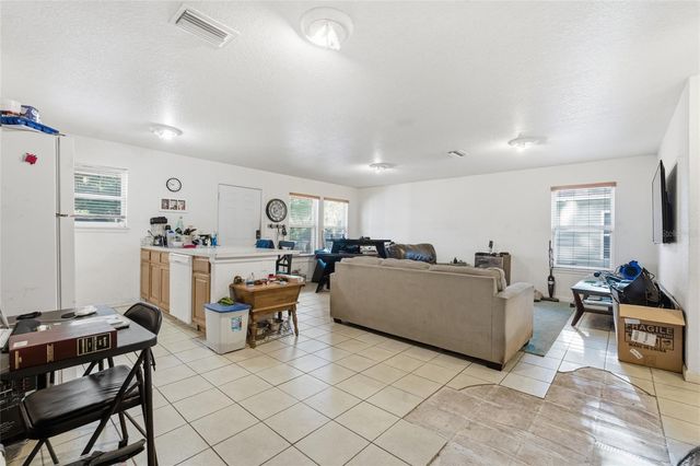 8439 RADIO LANE, Tampa, FL 33619
