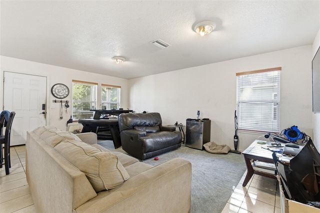 8439 RADIO LANE, Tampa, FL 33619