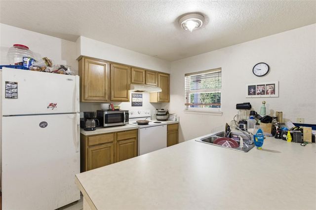 8439 RADIO LANE, Tampa, FL 33619