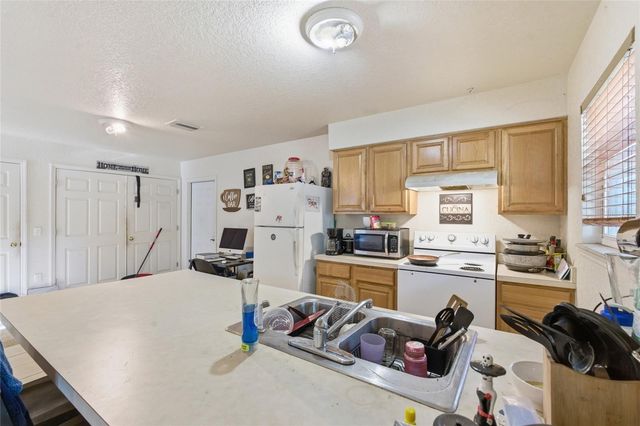8439 RADIO LANE, Tampa, FL 33619