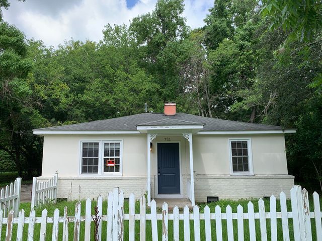 711 Locust Street, Charleston, SC 29407