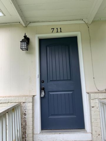 711 Locust Street, Charleston, SC 29407