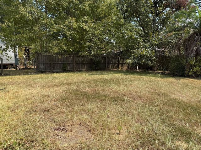 239 Sycamore Ridge, Onalaska, TX 77360