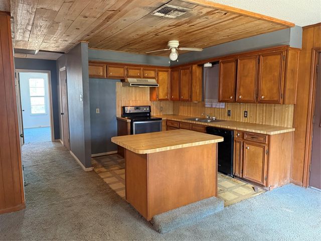 239 Sycamore Ridge, Onalaska, TX 77360