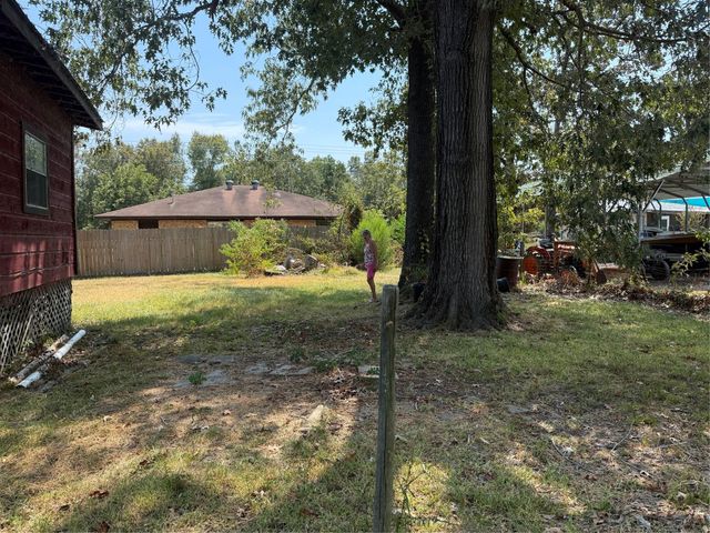 239 Sycamore Ridge, Onalaska, TX 77360