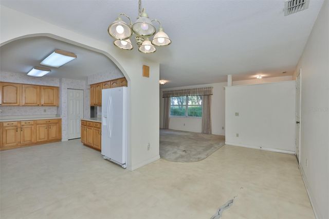 36625 LAKE PASADENA ROAD, Dade City, FL 33525