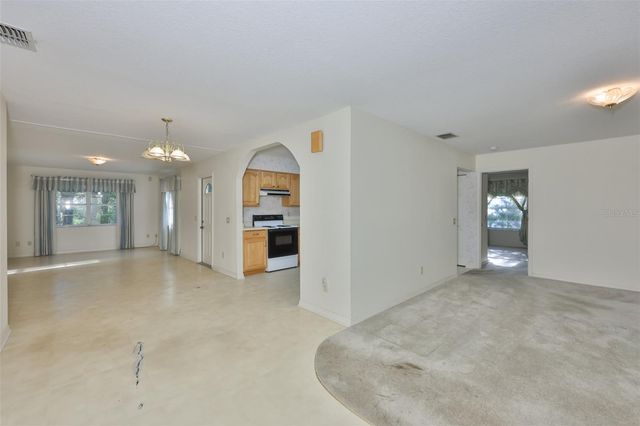 36625 LAKE PASADENA ROAD, Dade City, FL 33525