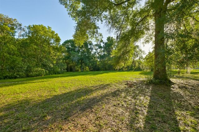 36625 LAKE PASADENA ROAD, Dade City, FL 33525