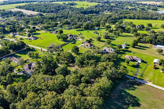 36625 LAKE PASADENA ROAD, Dade City, FL 33525