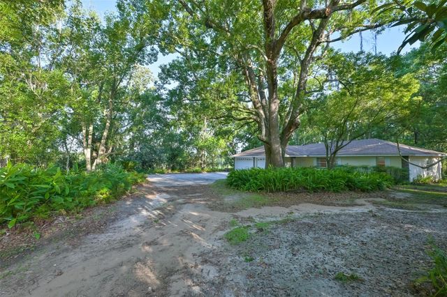 36625 LAKE PASADENA ROAD, Dade City, FL 33525