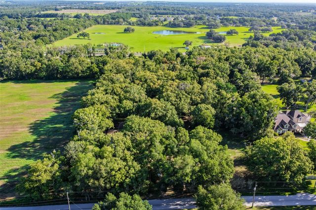 36625 LAKE PASADENA ROAD, Dade City, FL 33525