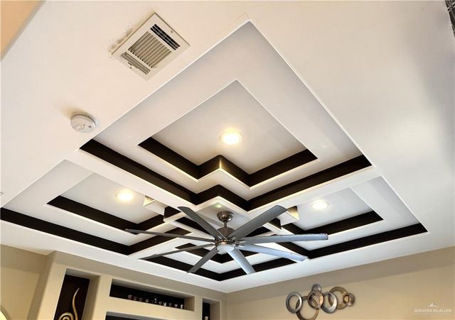 6105 S Mars Lane, Pharr, TX 78577