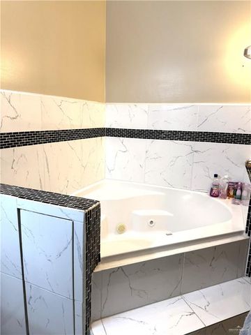 6105 S Mars Lane, Pharr, TX 78577