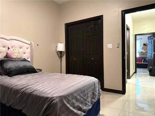 6105 S Mars Lane, Pharr, TX 78577