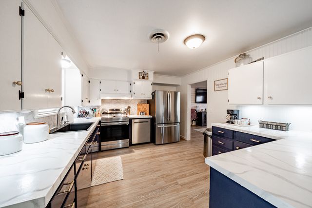 600 NW Ave I, Hamlin, TX 79520