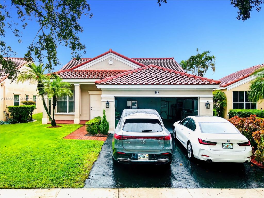 869 Sand Creek Cir, Weston, FL 33327