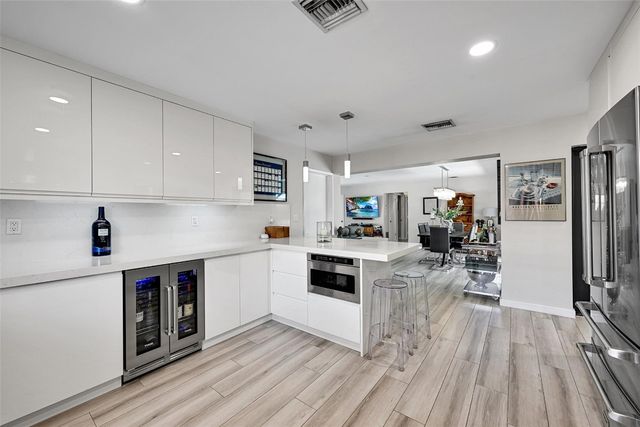 5281 NE 19th Avenue, Fort Lauderdale, FL 33308