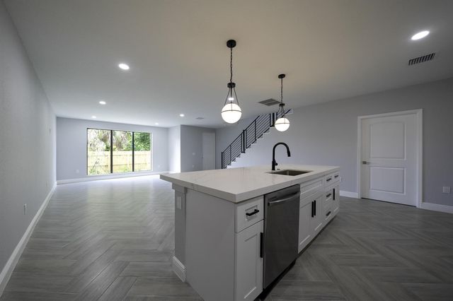 333 NW 41st Street 337, Oakland Park, FL 33309