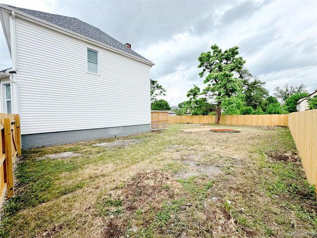 5380 Seminole Street, Detroit, MI 48213