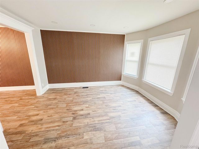 5380 Seminole Street, Detroit, MI 48213