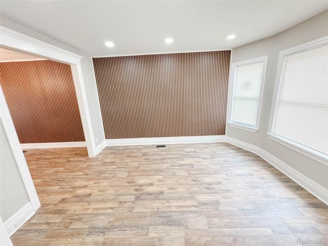 5380 Seminole Street, Detroit, MI 48213