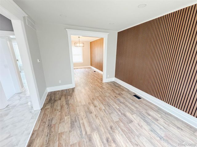 5380 Seminole Street, Detroit, MI 48213