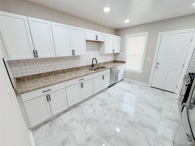 5380 Seminole Street, Detroit, MI 48213