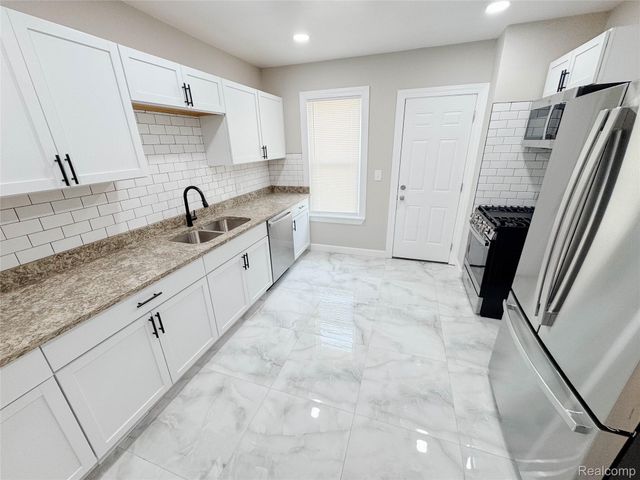 5380 Seminole Street, Detroit, MI 48213