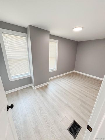 5380 Seminole Street, Detroit, MI 48213