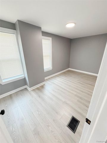 5380 Seminole Street, Detroit, MI 48213