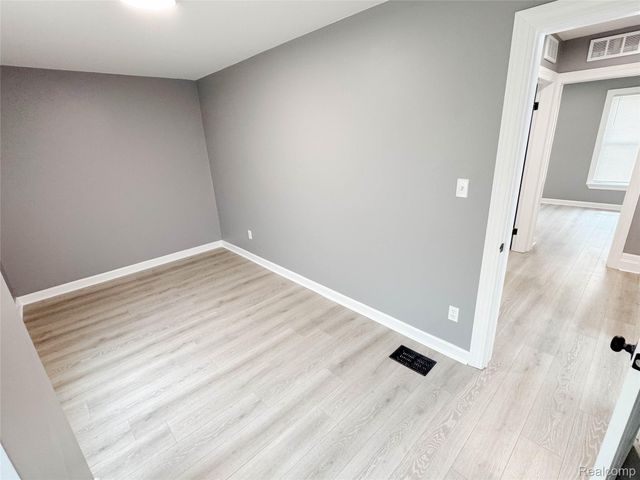5380 Seminole Street, Detroit, MI 48213