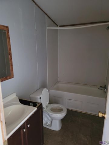 13935 Old River Rd, Maurepas, LA 70449