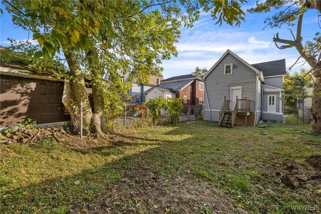 72 Saint Joseph Avenue, Buffalo, NY 14211