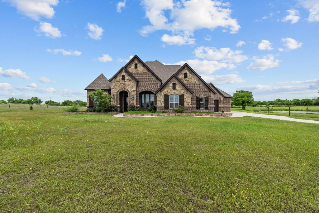 781 Audra Circle, Rhome, TX 76078