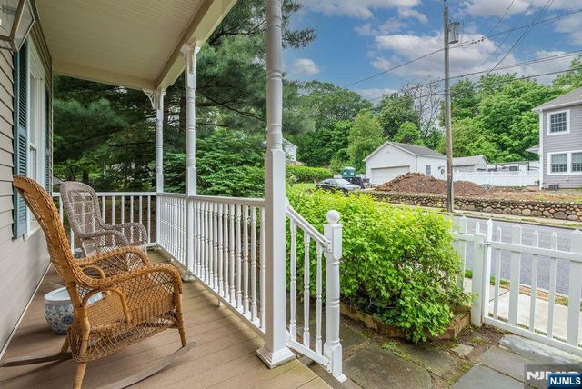 66 Hillside Avenue, Midland Park, NJ 07432