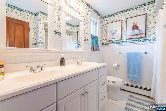 66 Hillside Avenue, Midland Park, NJ 07432