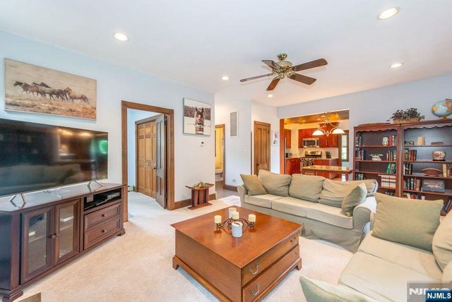 66 Hillside Avenue, Midland Park, NJ 07432