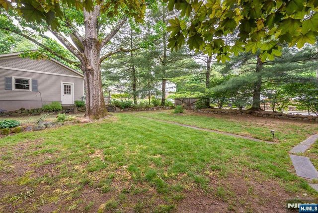 66 Hillside Avenue, Midland Park, NJ 07432