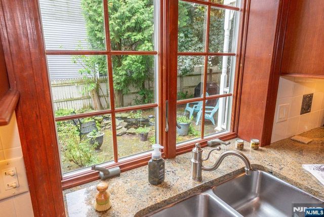 66 Hillside Avenue, Midland Park, NJ 07432