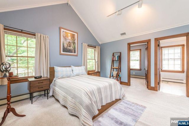 66 Hillside Avenue, Midland Park, NJ 07432