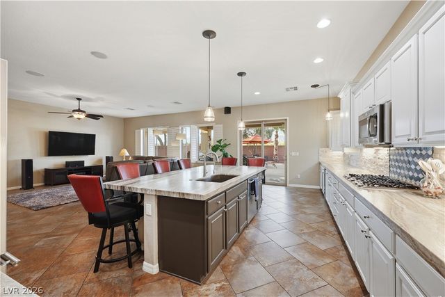8484 Illusionary Magic Circle, Las Vegas, NV 89131
