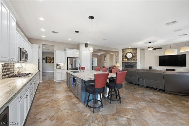 8484 Illusionary Magic Circle, Las Vegas, NV 89131