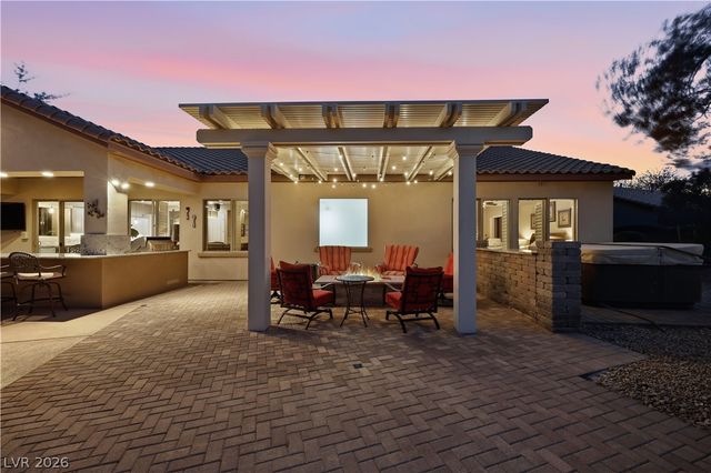 8484 Illusionary Magic Circle, Las Vegas, NV 89131