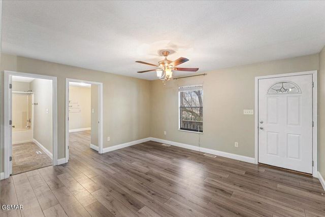 1605 Rolling Hills Drive, Dandridge, TN 37725