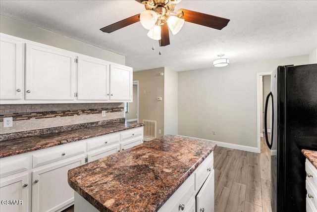 1605 Rolling Hills Drive, Dandridge, TN 37725